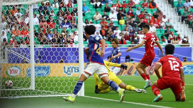 Soccer Football - AFC Asian Cup - Group D - Japan v Indonesia - Al Thumama Stadium, Doha, Qatar - January 24, 2024 Japan's Ayase Ueda scores their second goal REUTERS/Molly Darlington