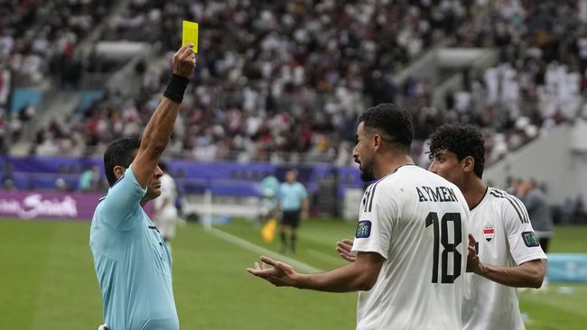AFC buka suara soal kontroversi kartu merah striker Irak Aymen Hussein saat lawan Yordania di babak 16 besar Piala Asia 2023, Senin (29/1).