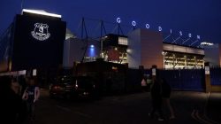 Everton mendapat potongan hukuman pengurangan poin dan kini menjauh dari zona degradasi Premier League.