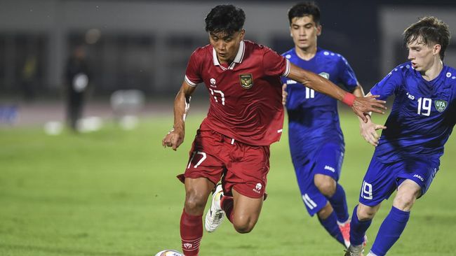 Timnas Indonesia U-20 mengimbangi klub kasta tertinggi Liga Korea (K-League 1) Suwon FC dalam pertandingan uji coba di Jakarta, Rabu (7/2).