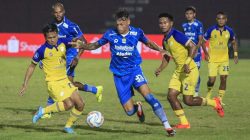 Persib Bandung harus puas bermain imbang tanpa gol meski mendominasi permainan saat menghadapi Bhayangkara FC pada pekan ke-30 Liga 1.